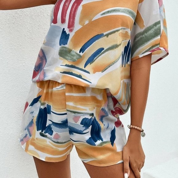 Multicolor Preppy Womens Brush Print One Shoulder Batwing Sleeve Top & Shorts - Picture 4 of 5